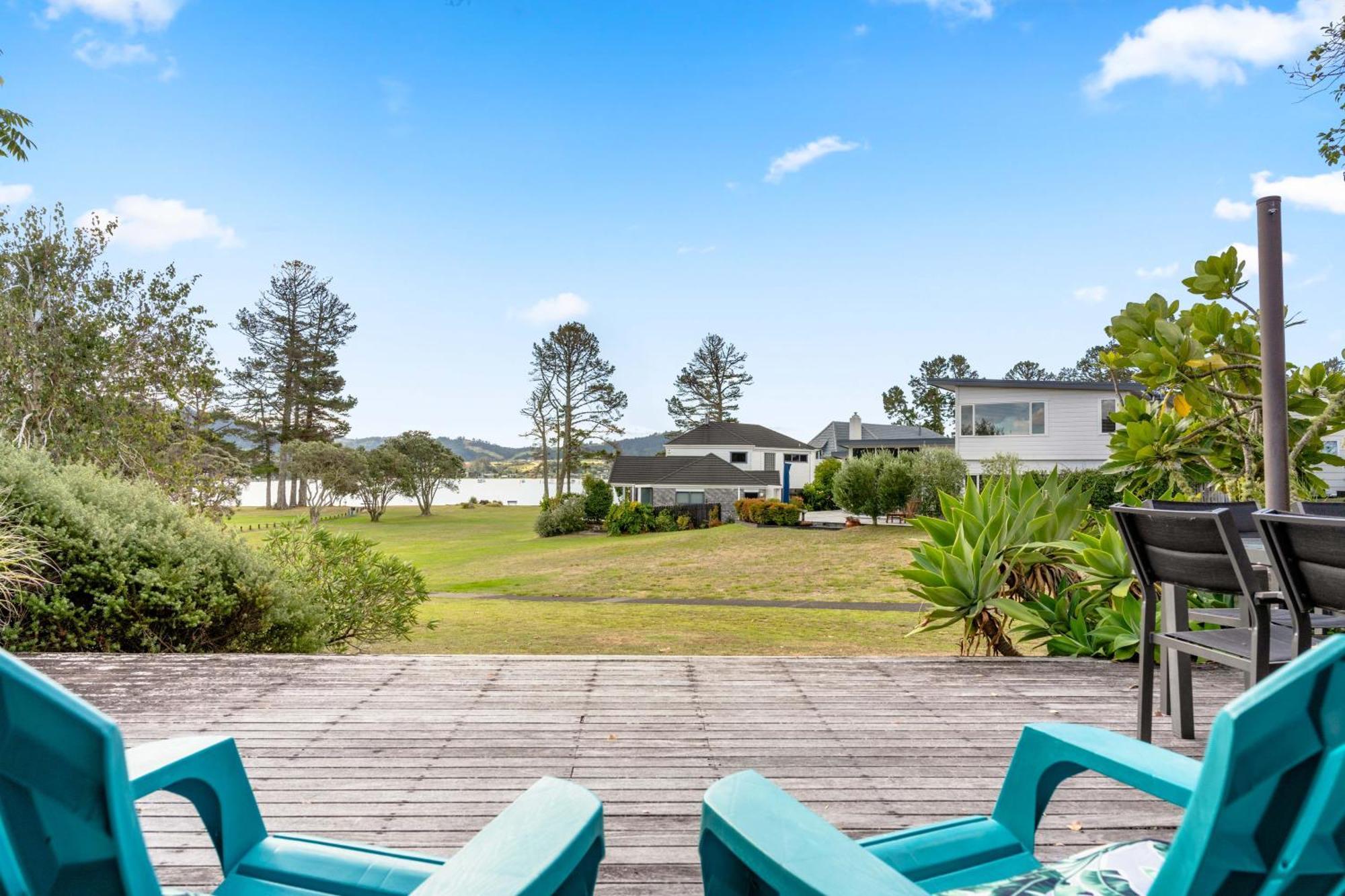 Pauanui Beach House Suntrap Экстерьер фото
