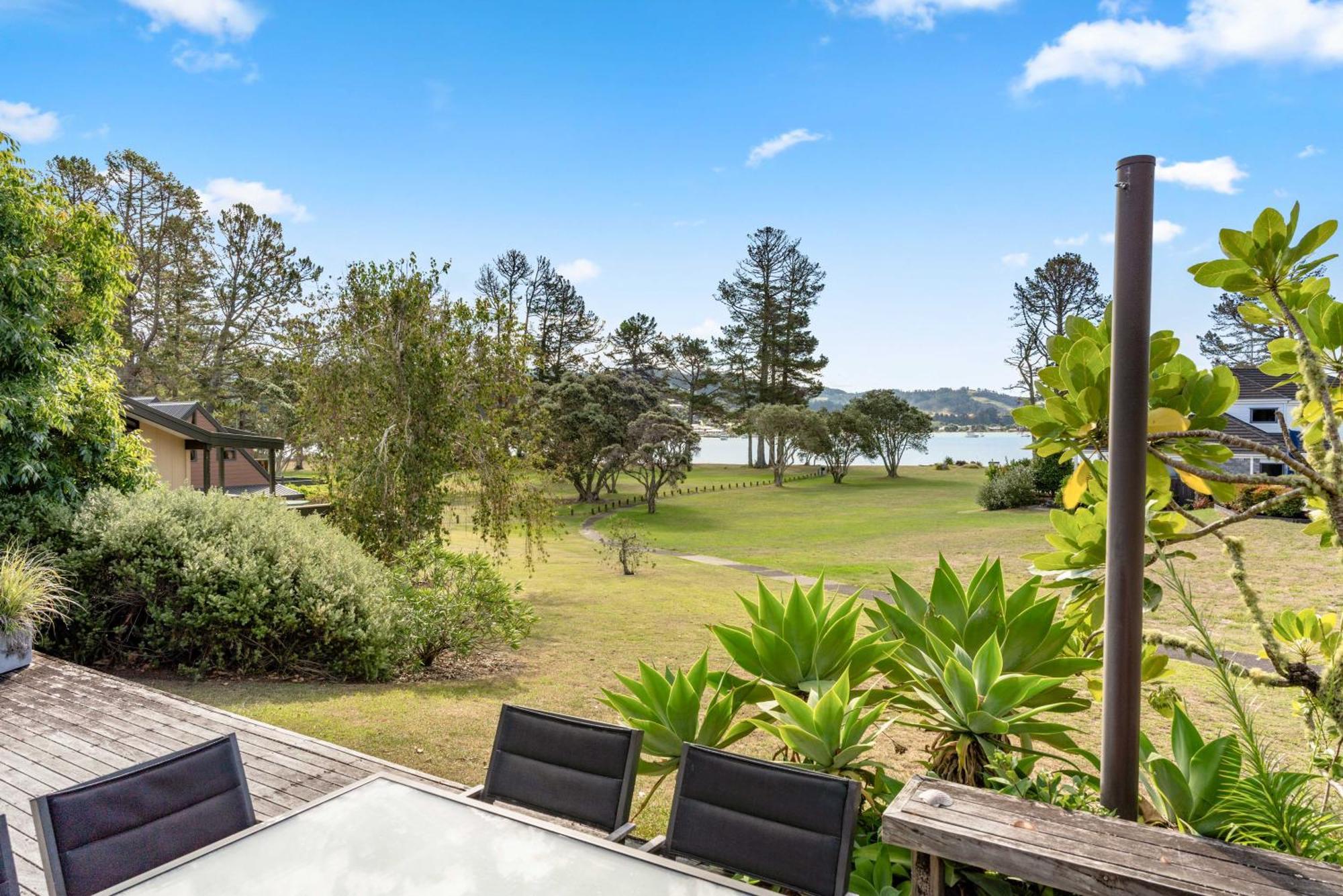Pauanui Beach House Suntrap Экстерьер фото