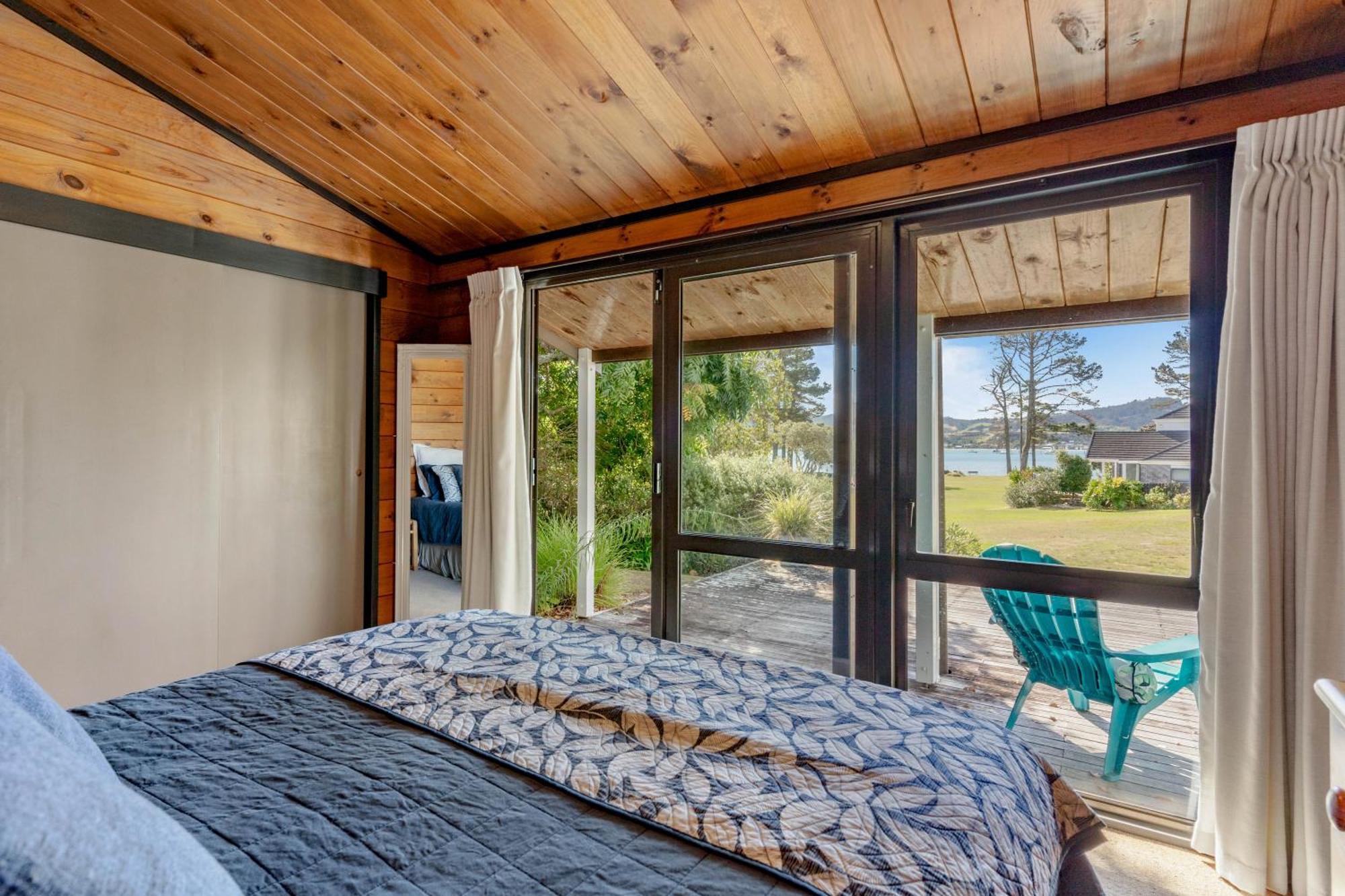 Pauanui Beach House Suntrap Экстерьер фото