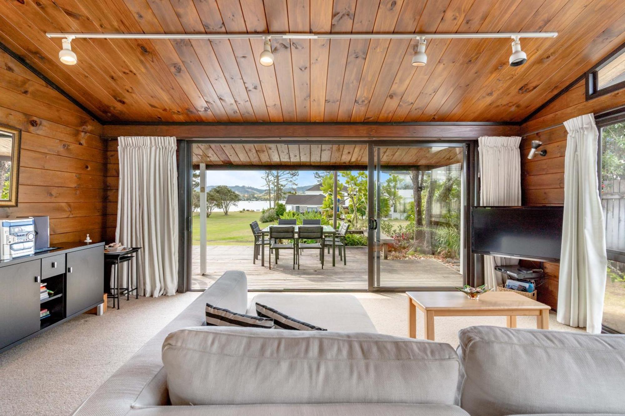 Pauanui Beach House Suntrap Экстерьер фото