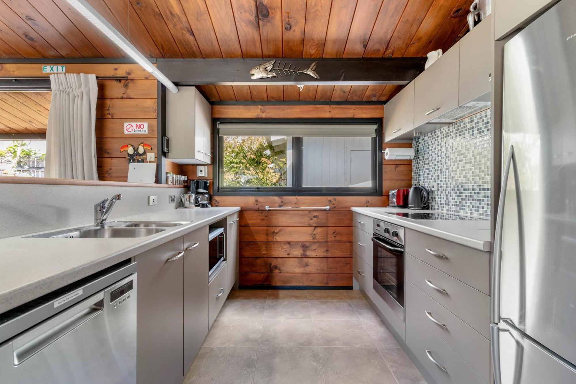 Pauanui Beach House Suntrap Экстерьер фото